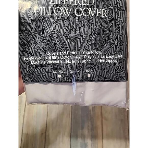 1 Regency By Globe Zippered Pillow Cover Queen New In Package Hidden Zipper - Picture 5 of 5
